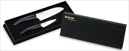 Darčeková sada keramických nožov KYOCERA v čiernej krabičke s bielou čepeľou